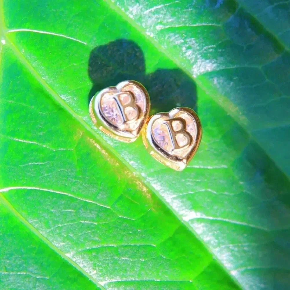 🎁Gift 💝Heart Initial Stud Earrings for Women Teen Girls Mom Daughter, ELDM153G - Picture 9 of 12